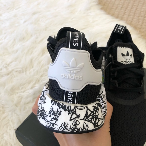 adidas gazelle silver green womens Adidas NMD_R1 Womens Shoes (Cloud White / Magic Grey / Legend Ink)
